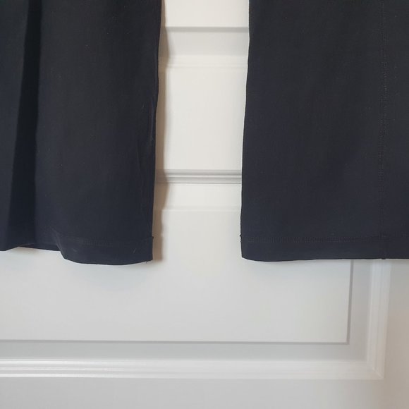 lululemon groove reversible stretch pant - size 6 (EUC) - Picture 4 of 4